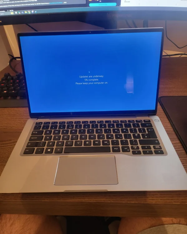 Dell Latitude 7400 2-in-1 Laptop | i7-8665U | 16GB RAM | 512GB SSD | Windows 11 Pro - Image 2