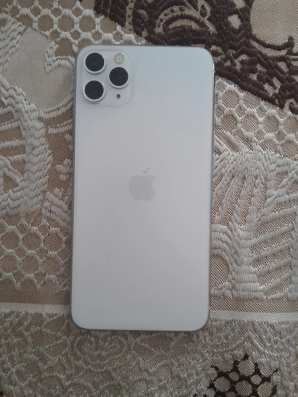 Apple iPhone 11 Pro Max | 64GB | Silver | Unlocked - Image 2
