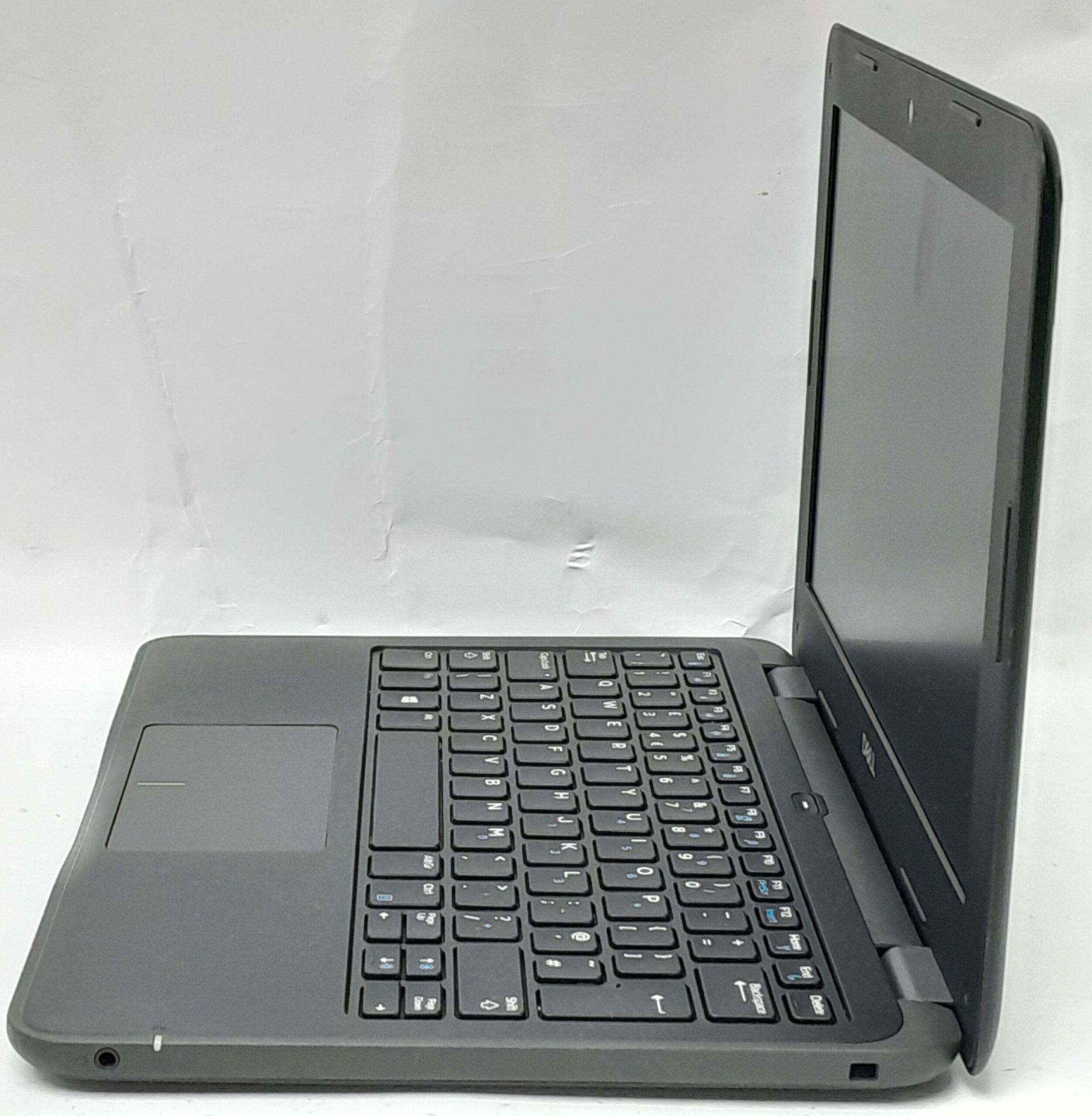Laptop Dell 3190 4GB Intel Celeron SSD 60GB - Image 3